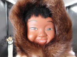 koweeka dark fur face
